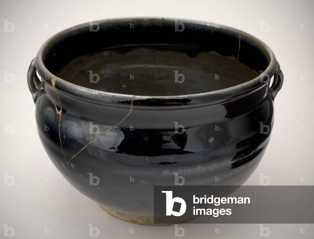 Ciotola con maniglie (honan ware con smalto marrone-nero)