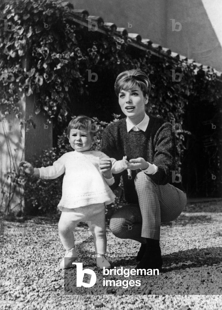 "Elsa Martinelli", b/w