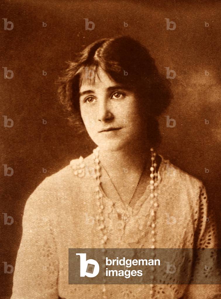 Elizabeth Angela Marguerite Bowes-Lyon im Teenageralter