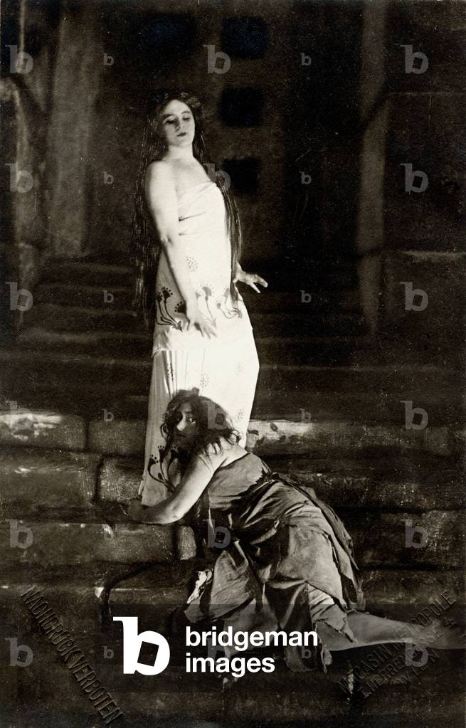 "STRAUSS - ELEKTRA Lucille", b/w