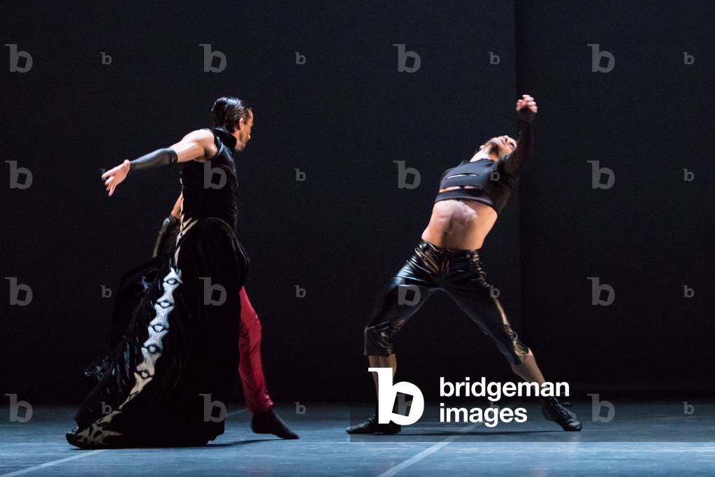 Immagine di Fotografia "Victor Ullate Ballet che interpreta Georges Bizet's Carmen al Teatro de la Maestranza"