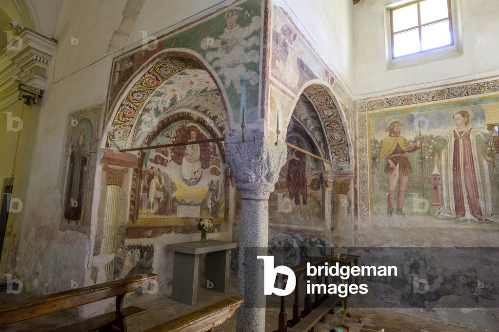 Affreschi del XII secolo nella chiesa di San Giorgio, Zone, provincia di Brescia, Italia, Europa (foto)