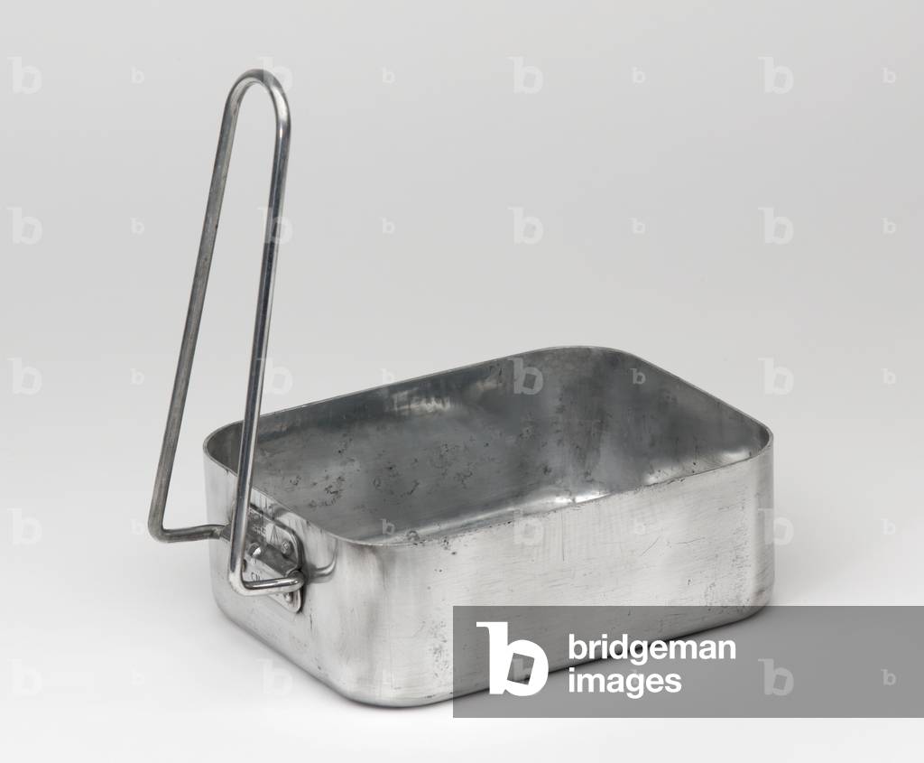 "Contenitore in acciaio e alluminio" 1955 di British School