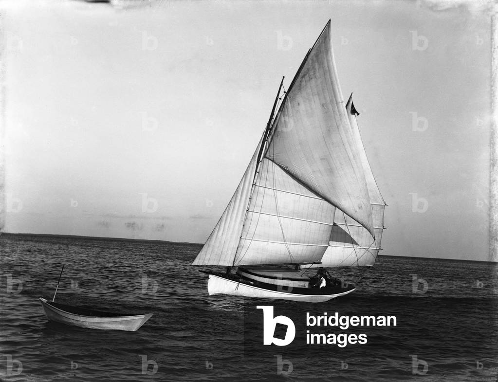 Immagine di Fotografia "Utilus in arrivo al molo di ormeggio", c.1894, b/w