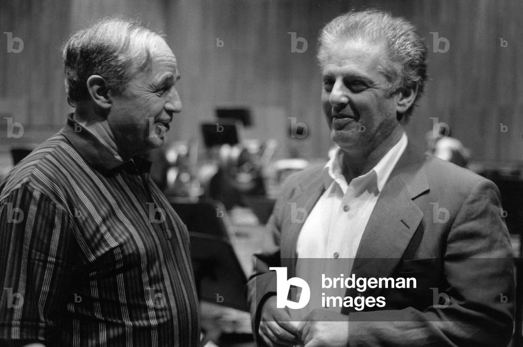 "Pierre Boulez (l) e Daniel Barenboim" di Marion Kalter, b/w