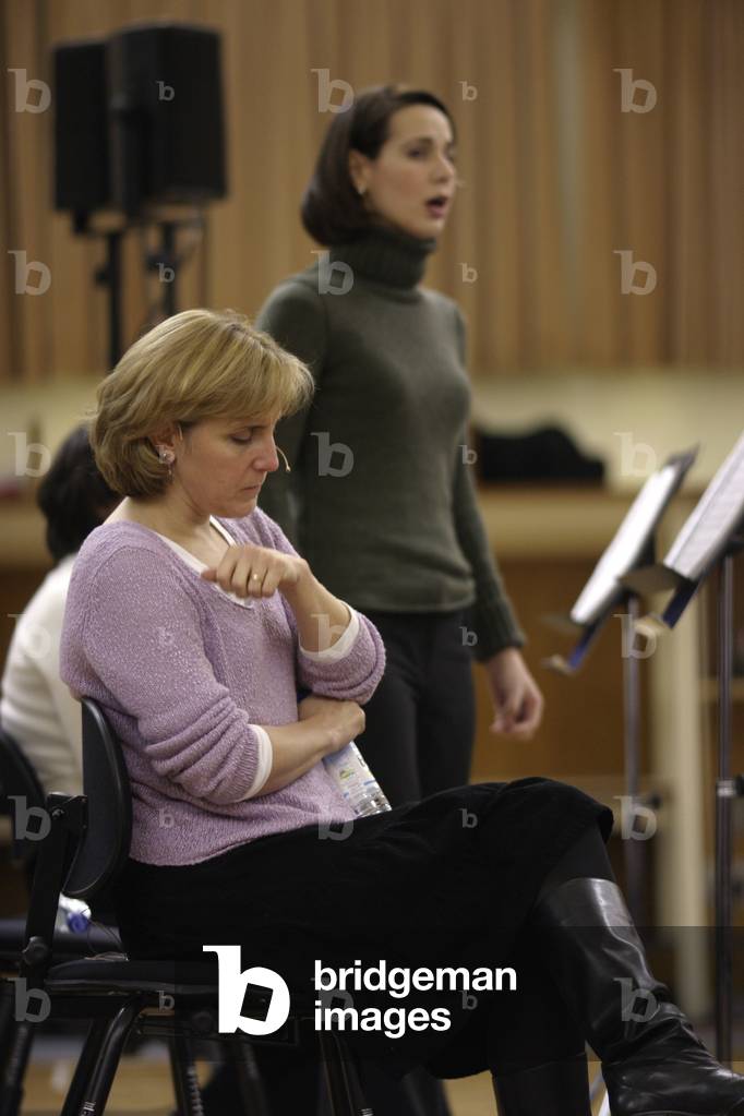 Image of Photography depicting Dawn Upshaw rehearsing by Toby Jacobs