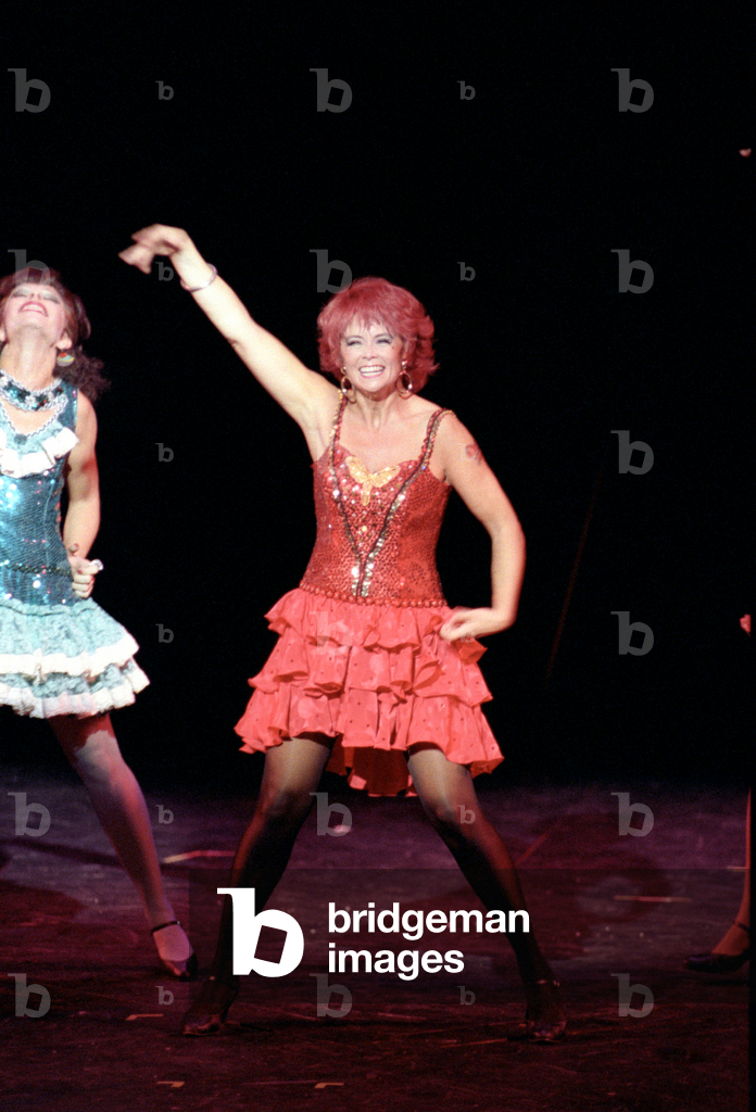 Oslo 19890906 Dalla performance «Sweet Charity» con Wenche Myhre. Eccola in azione sul palco..., 1989 (foto)