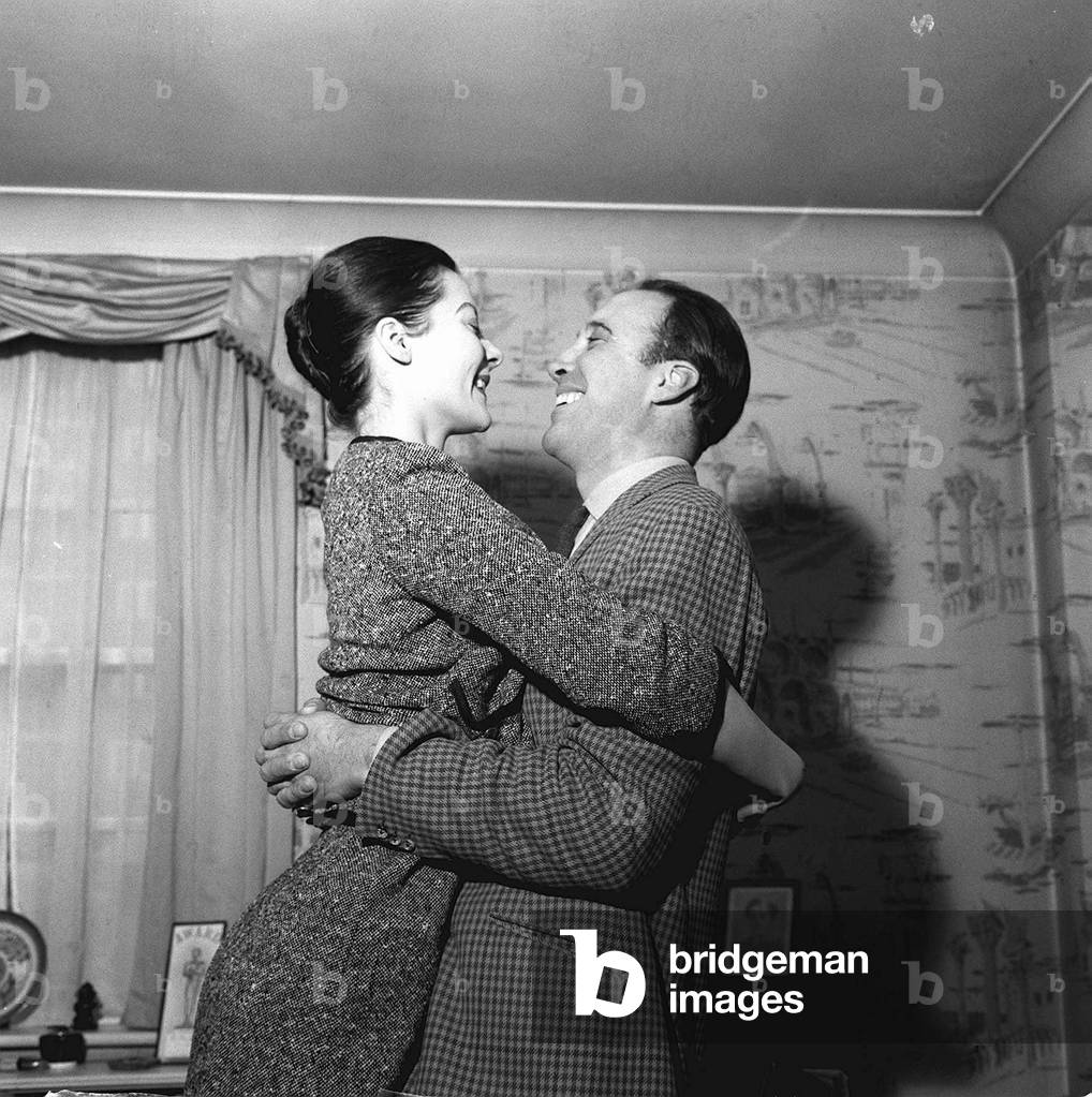 Christopher Lee actor hugs his wife Gitte Lee, March 1962 (b/w photo)