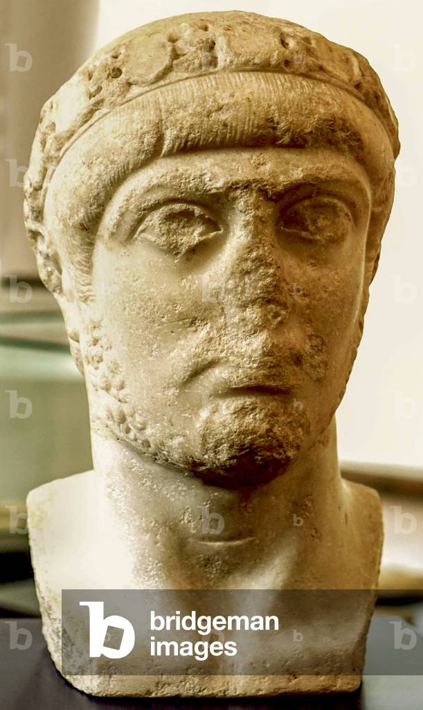 Busto dell'Imperatore Graziano, (IV secolo) (Marmo)