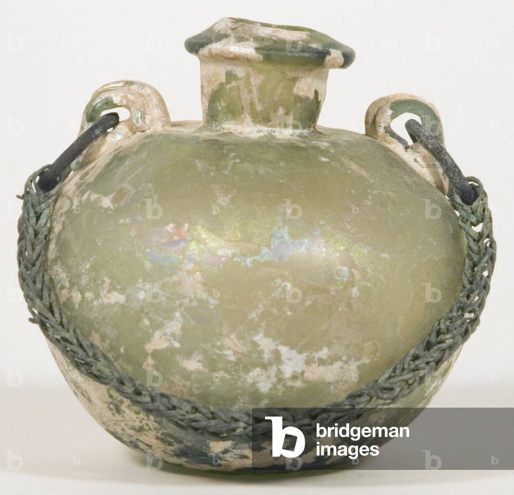 Immagine di Manufatto "Aryballos (Contenitore per olio) con catena" 100 di Roman School