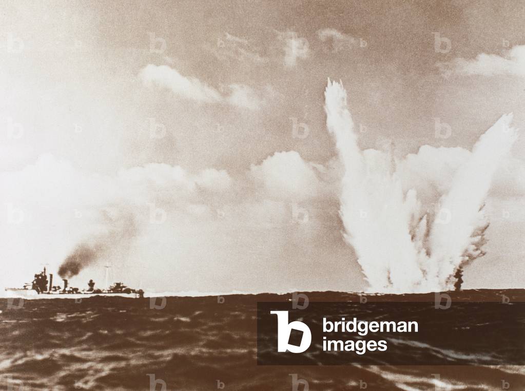 "Zweiter Weltkrieg. Unterwasser-Minenexplosion."