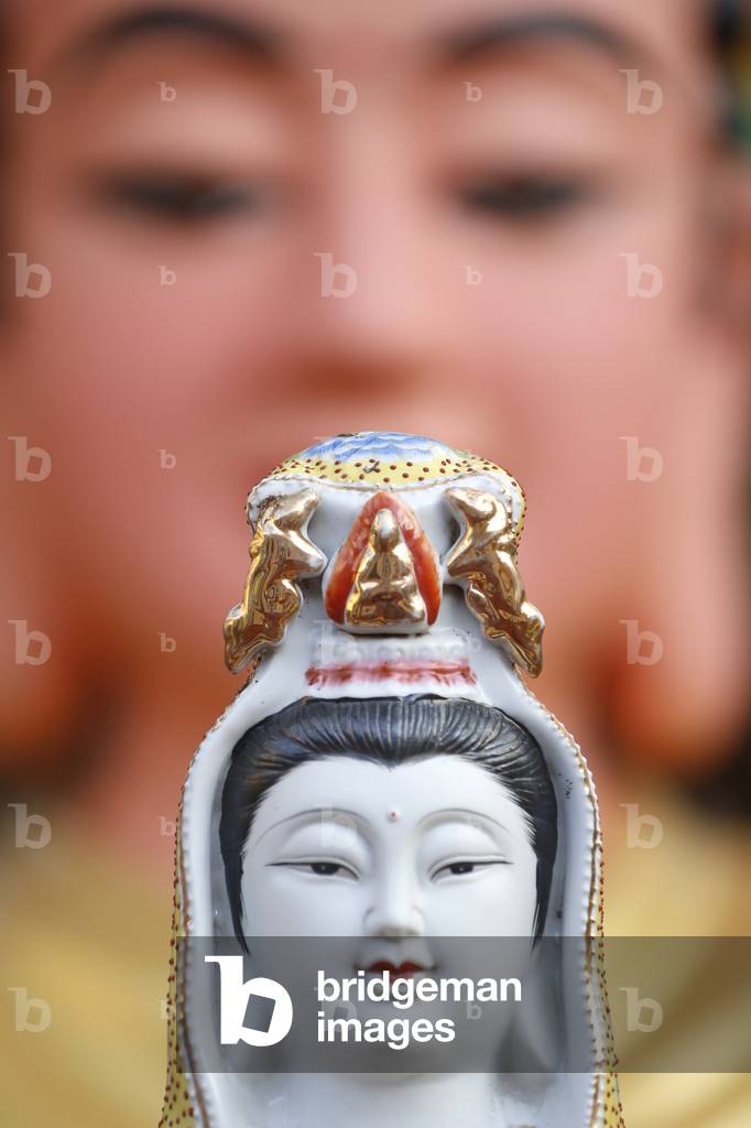 Linh Son Co Tu tempio buddista, Buddha e Kuan Yin, il bodhisattva della compassione, Vung Tau, Vietnam (foto)