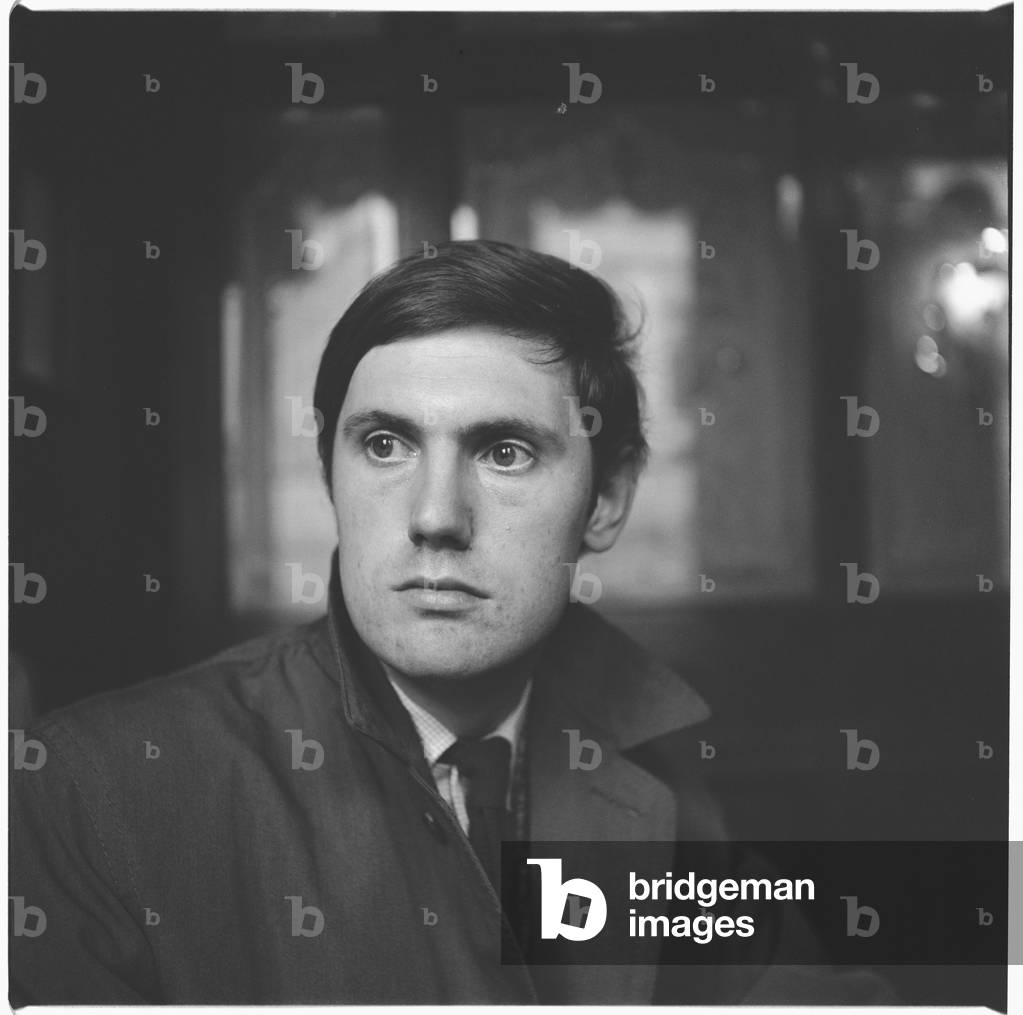 Image of Photography depicting Peter Young by John Deakin, b/w