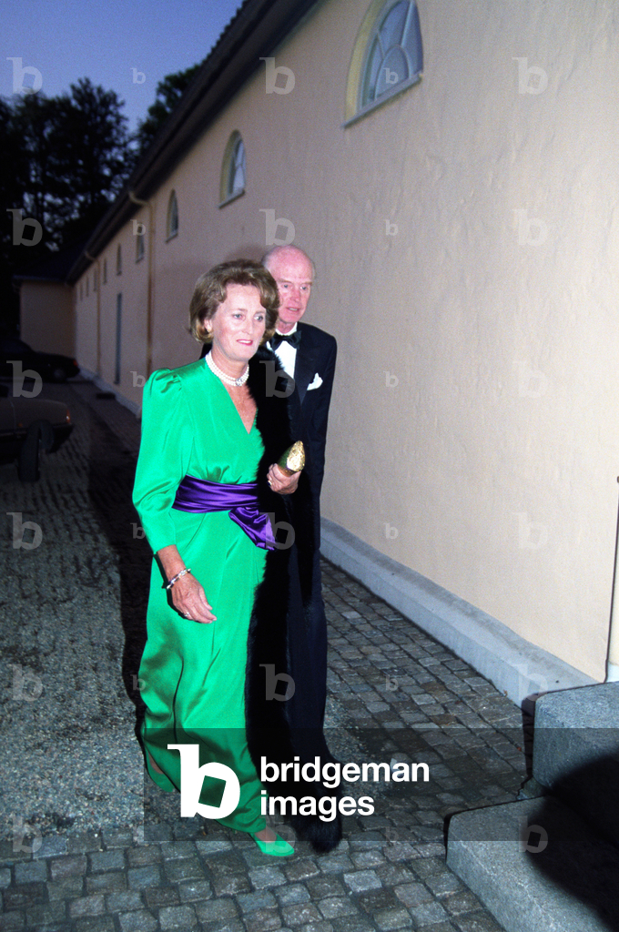 Immagine di Fotografia "Pallone da vela Jarlsberg Hovedgård 19910920 Armatore Fred. Olsen e la signora Kristin