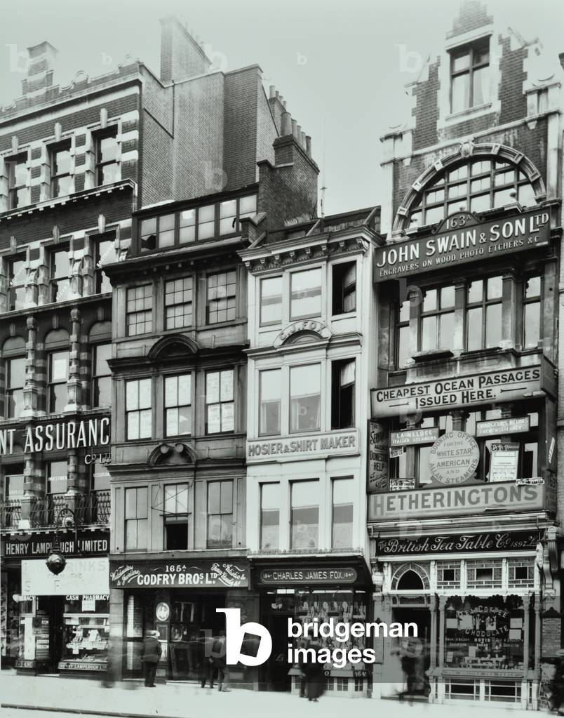 Immagine di Fotografia "164a-165a Strand" 1905 di English Photographer