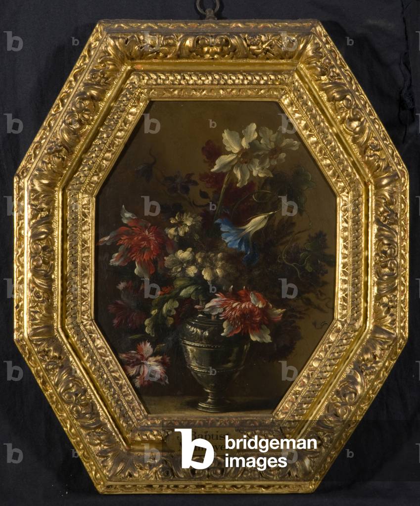 Coppia di dipinti di fiori in urne su sporgenze in pietra (olio su rame, ottagonali)