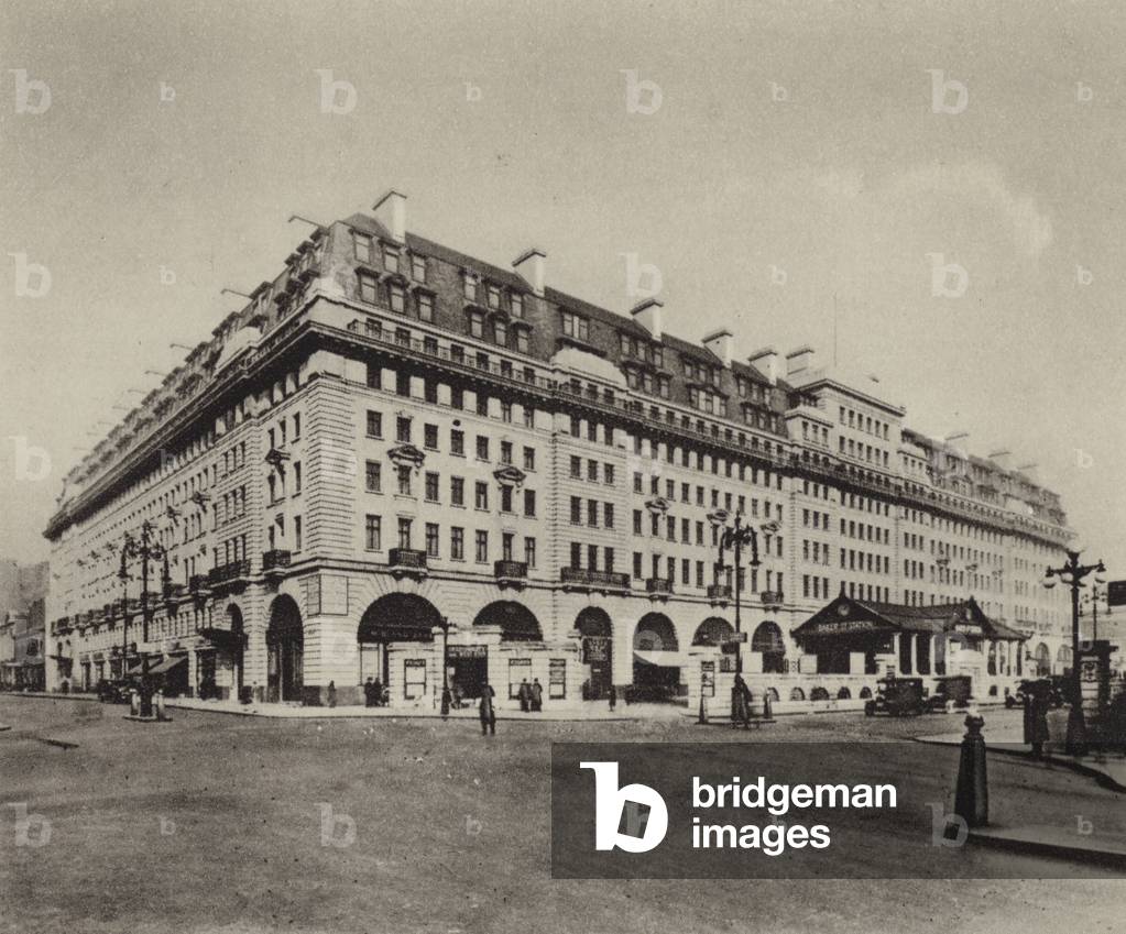Immagine di Fotografia "Chiltern Court" 1901 di English Photographer