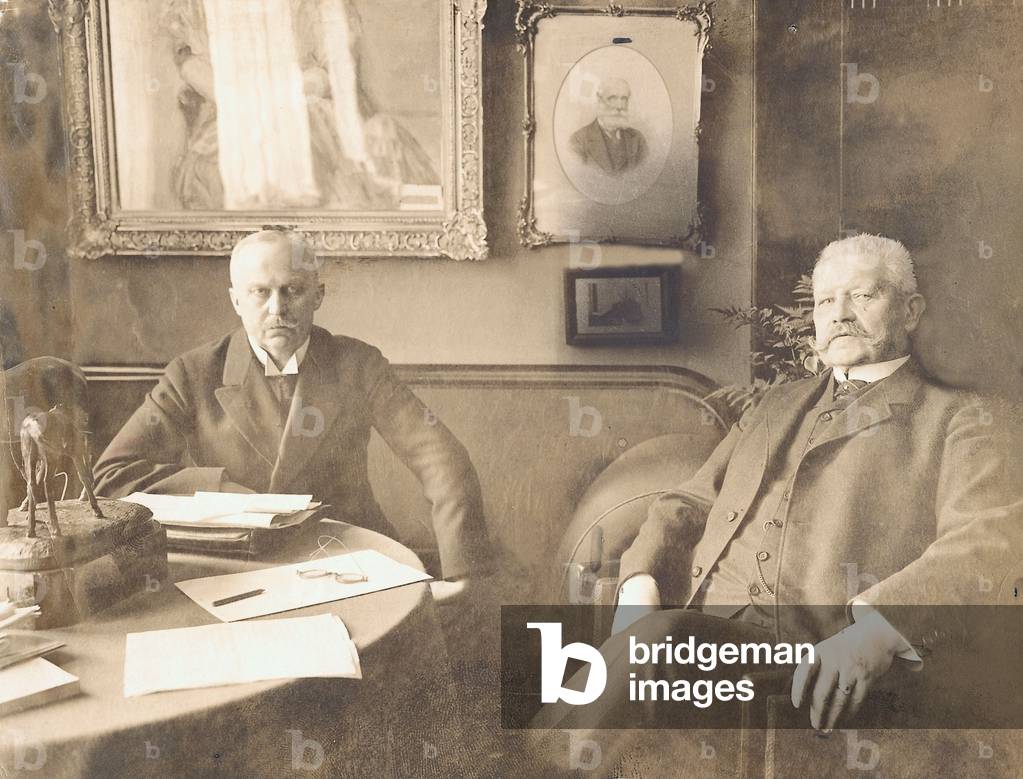 Image of Photography depicting Paul von Hindenburg and Erich Ludendorff 1919, b/w