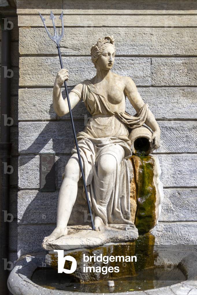 Piazza Émile Chanoux, Skulptur, die die Dora Baltea, Aosta, Valle d'Aosta, Italien (Foto)