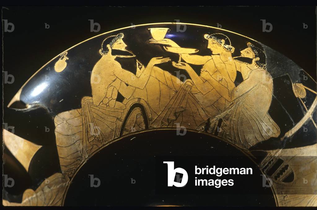 Scène de symposium sur la figure rouge Kylix grenier