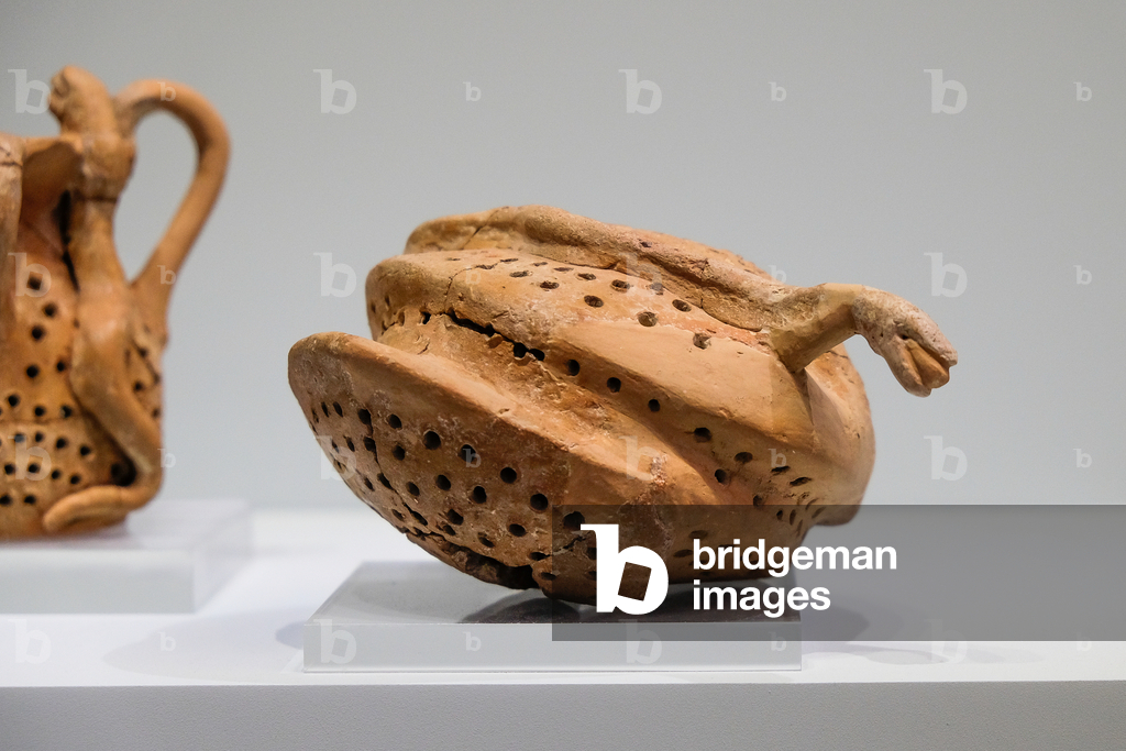 Immagine di Manufatto "Favo selvatico con serpente" 2016 di Minoan