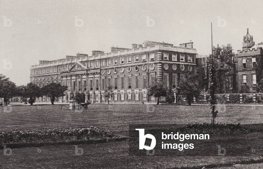 Image of Photography depicting London: Hampton Court Palace (b/w photo) by English Photographer
