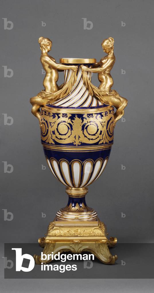 Vaso 'sirènes', 1776 circa (porcellana a pasta morbida, dorata)