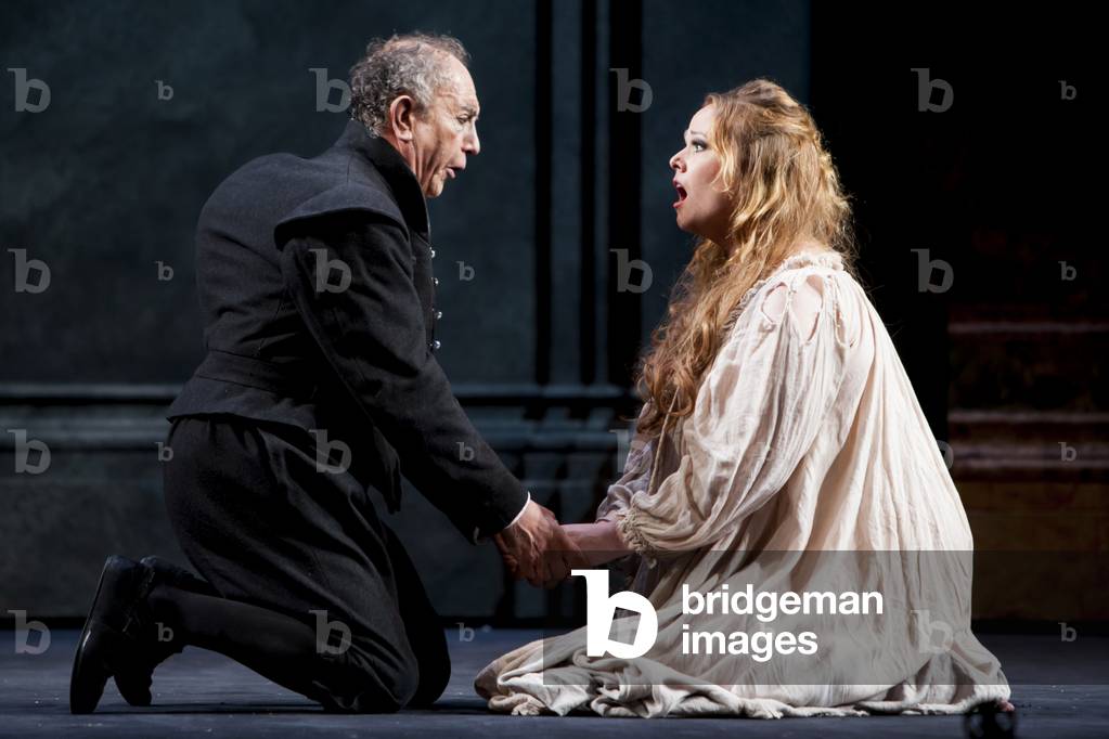 Image de Photographie représentant Leo Nucci comme Rigoletto et Jessica Pratt comme Gilda (photo) par Daniel G