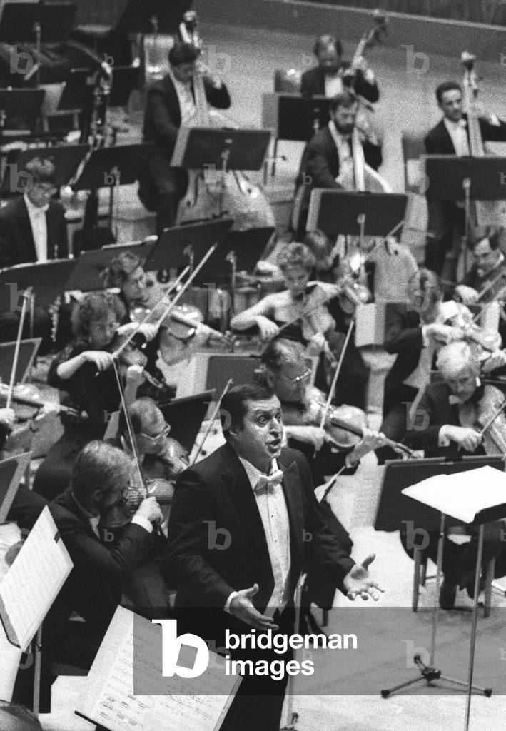 Paata Burchuladze performing in Lucerne, b/w