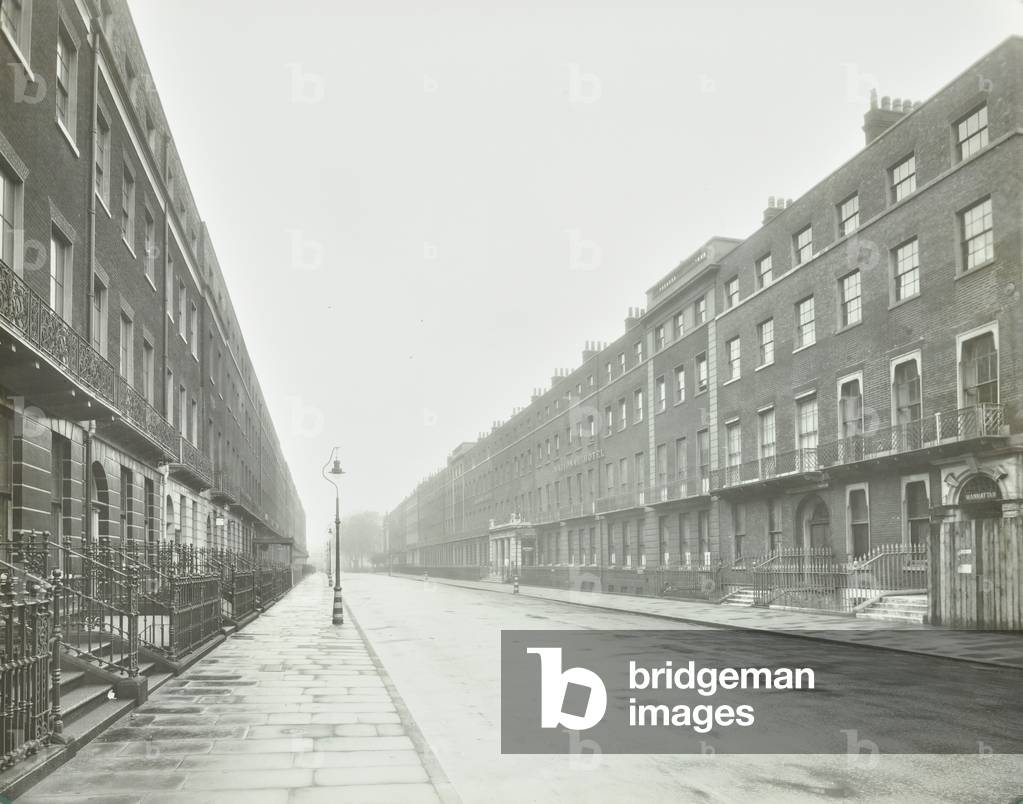 Immagine di Fotografia "Bedford Way" 1940 di English Photographer