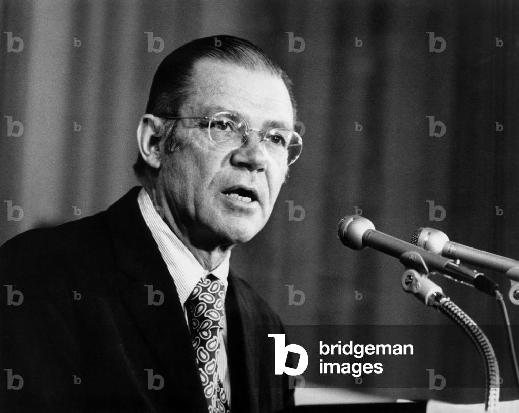 Image of Photography depicting Robert Mc Namara 1975 by Unknown photographer, b/w