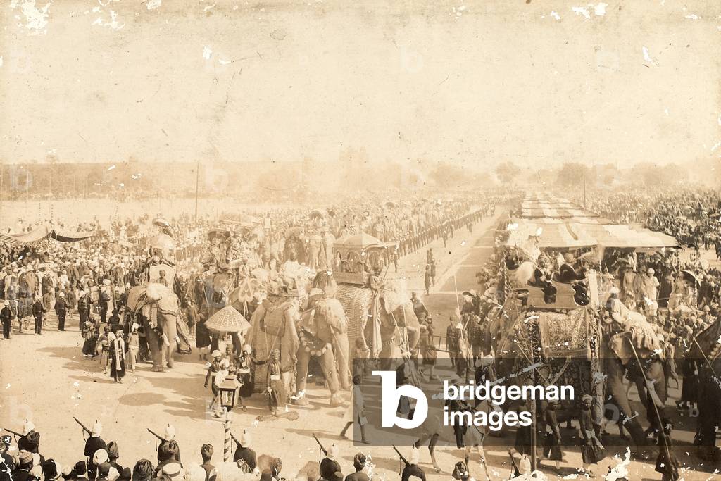 Bild von Fotografie "Bundlekund Häuptlinge vorbei an Jamah Musjid" 1903 von Unknown photographer