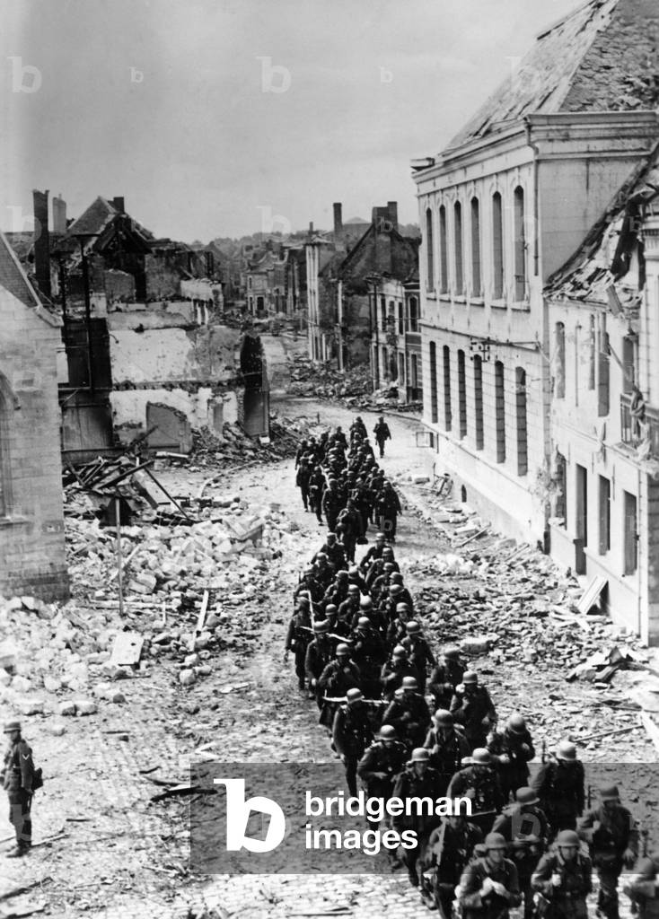 Immagine di Fotografia "Città distrutte in Francia" 1940