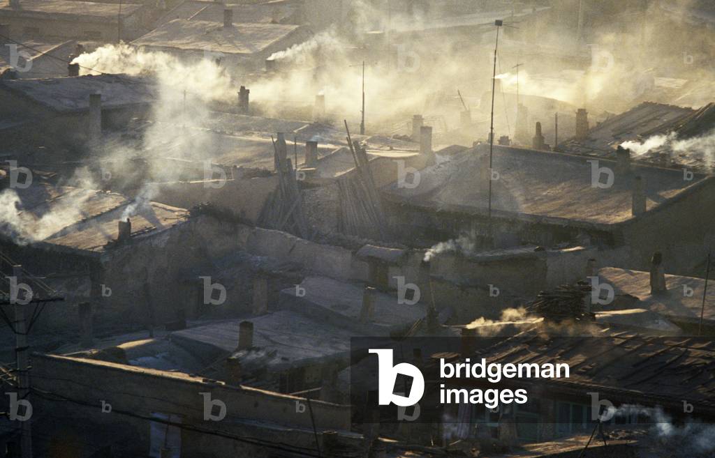 Bild von Fotografie "Luftverschmutzung durch Häuser mit Kohleöfen in Datong"
