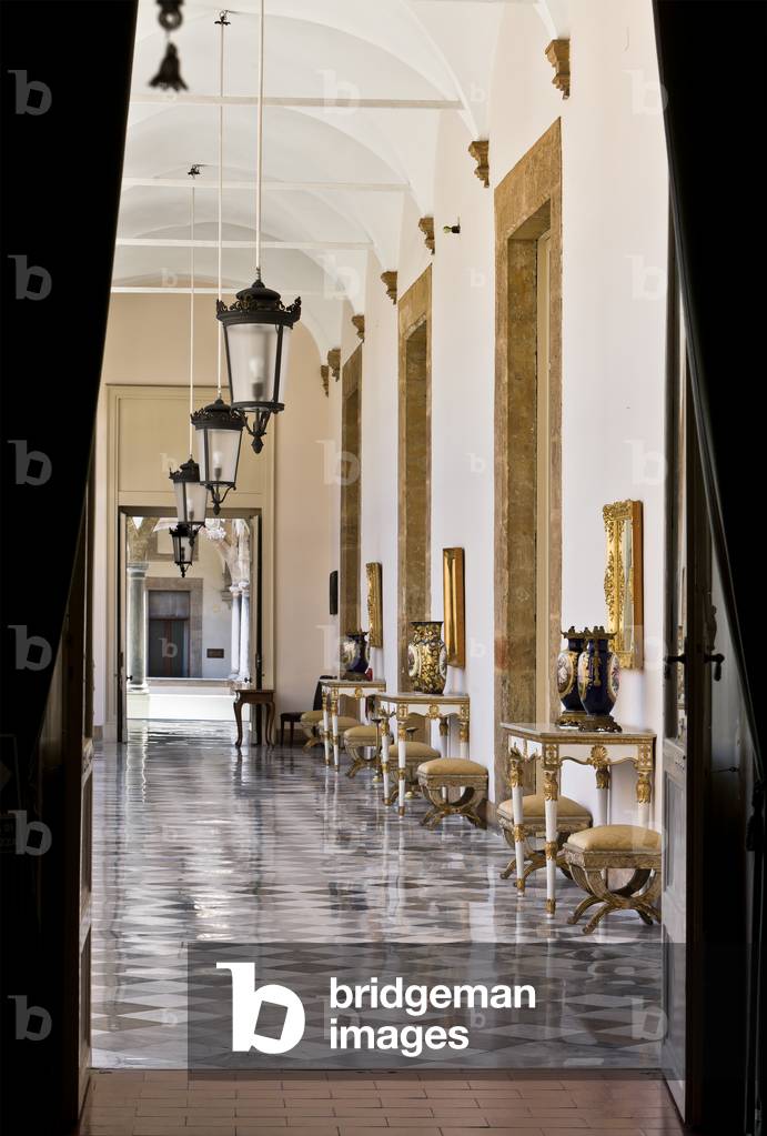 Bild von Fotografie "Korridor zum Viceroy Room"