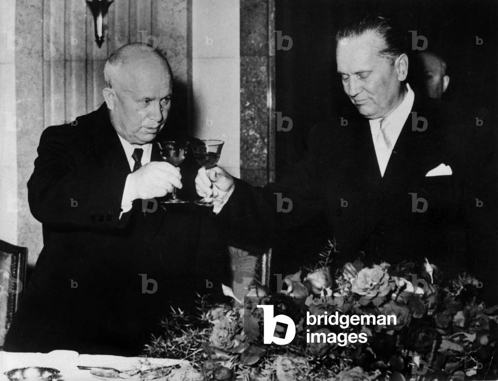 Immagine di Fotografia "Il presidente jugoslavo Tito e il presidente sovietico Nikita Khroushtchev a Belgrado 