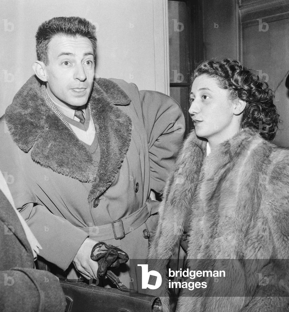 Le Scipion du Roure e sua moglie in tribunale, Parigi, 14 gennaio 1952 (foto in b/n)