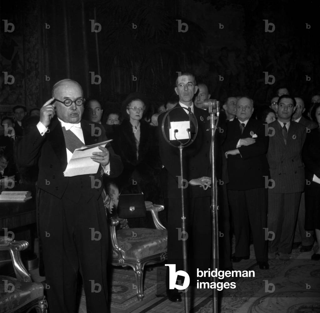 Immagine di Fotografia "Anniversario della Repubblica Francese (1848): Presidente francese Vincent Auriol Fare