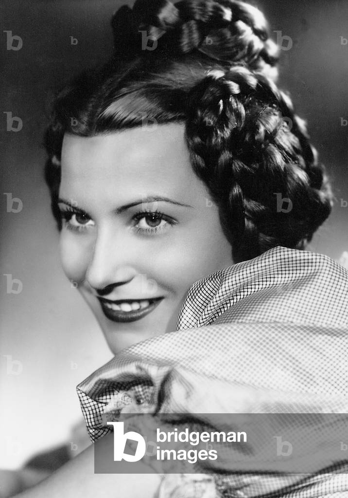 Immagine di Fotografia "Winnie Markus in 'Bruederlein fein'" 1942, b/w