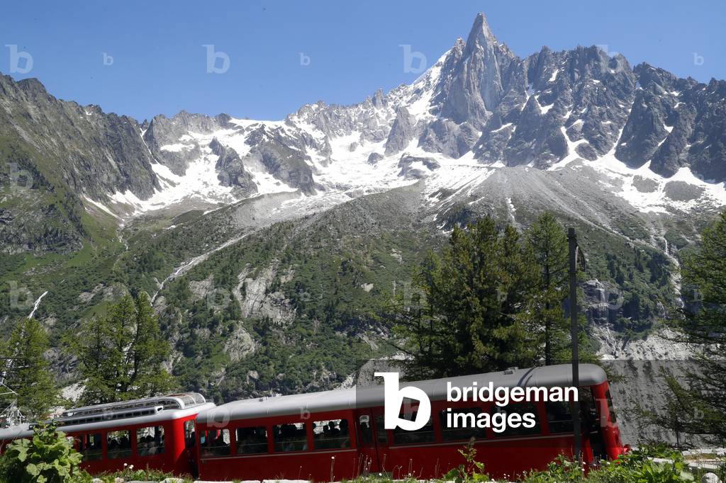 "Massiccio del Monte Blanc nelle Alpi francesi"