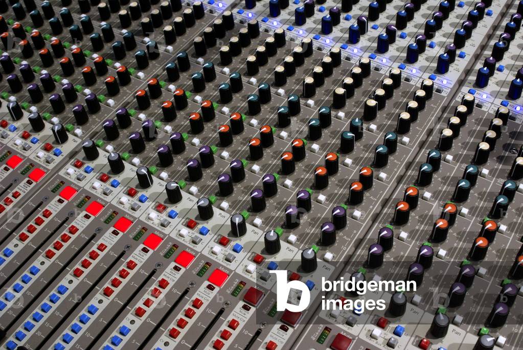Immagine di Fotografia "Banco di missaggio audio" di Odile Noel