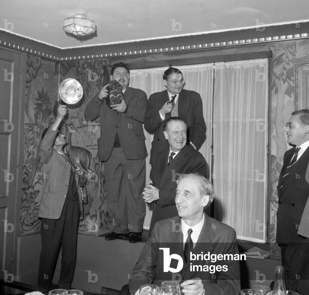 Immagine di Fotografia "Membri dell» 'Academie Goncourt» al ristorante Drouant di Parigi il 21 novembre 1960: 
