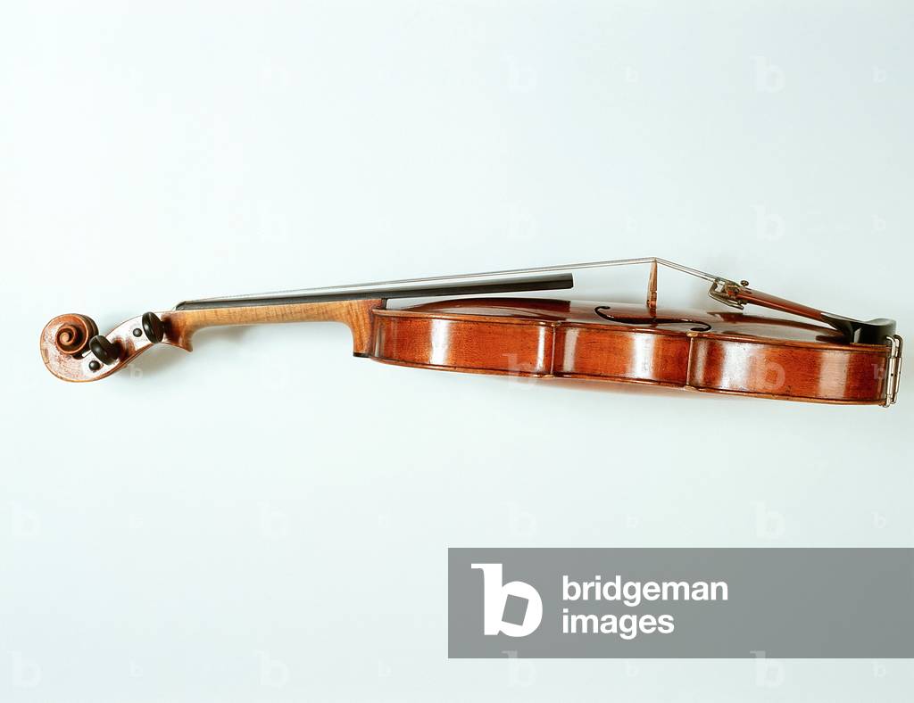 Image of Photography depicting Instruments Strings VIOLIN by by Chris Stock
