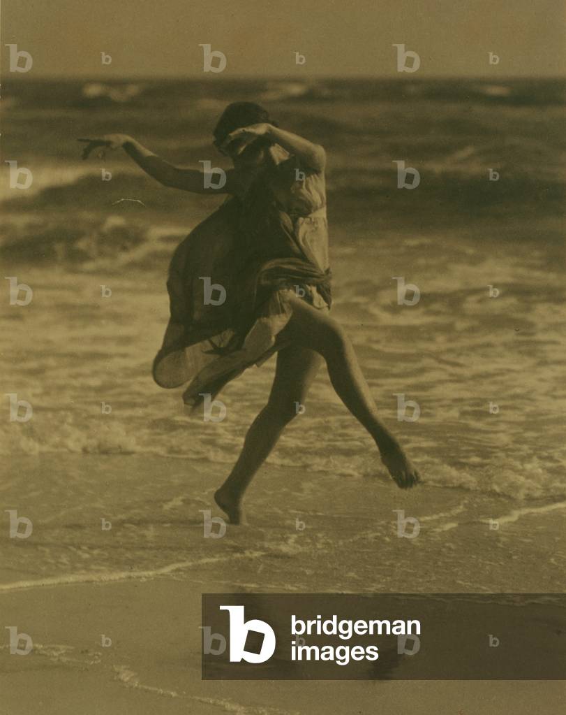 Bild von Fotografie "Isadora Duncan", c.1915 von Arnold Genthe, b/w