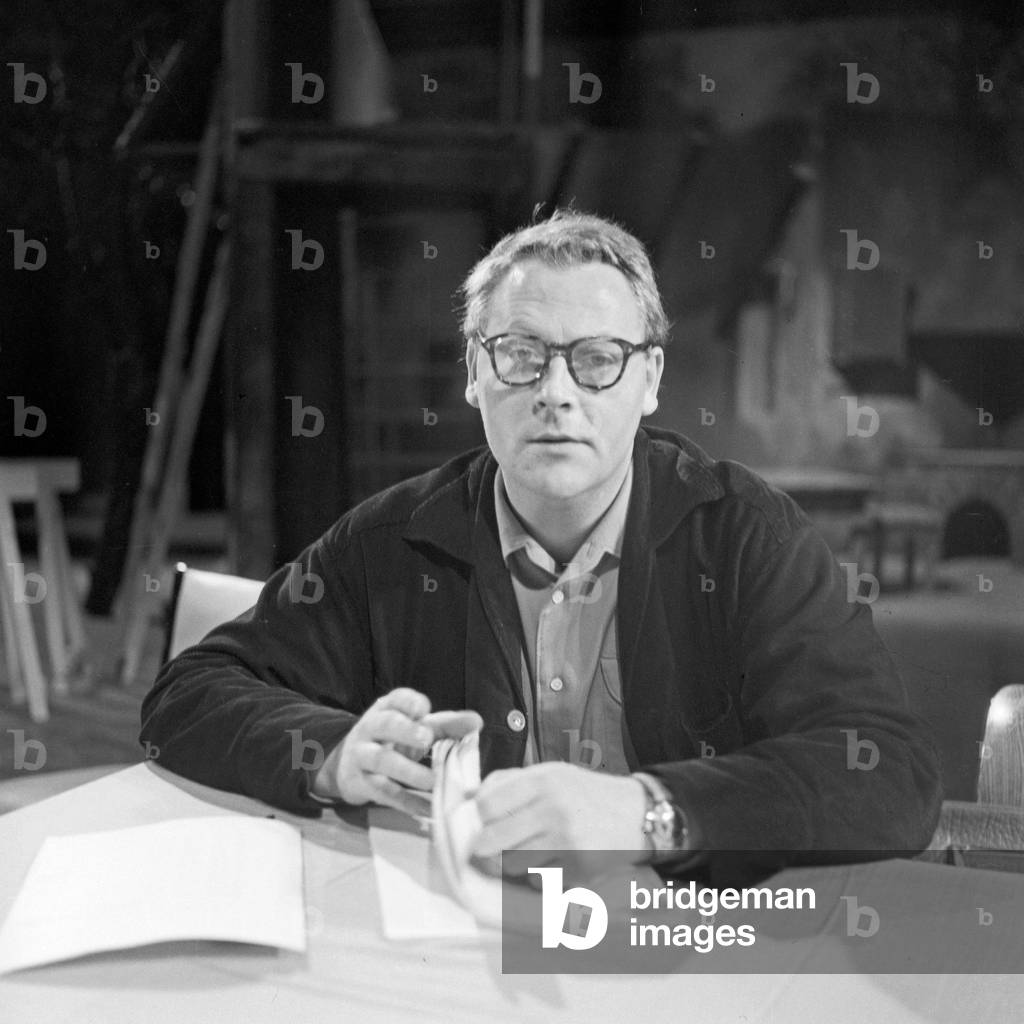 L'acteur allemand Helmut Gmelin à la production télévisée, b/w