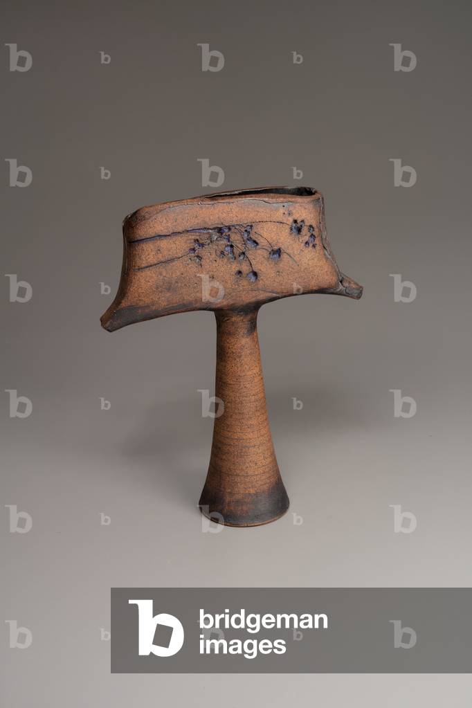Vaso a lastra con piedi, 1965 (ceramica)