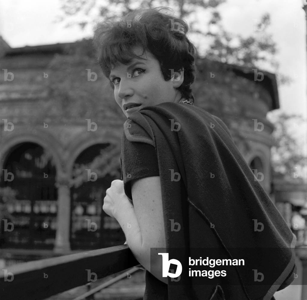 attrice francese Joelle Bernard (1928-1977) c. 1960 (foto b/n)