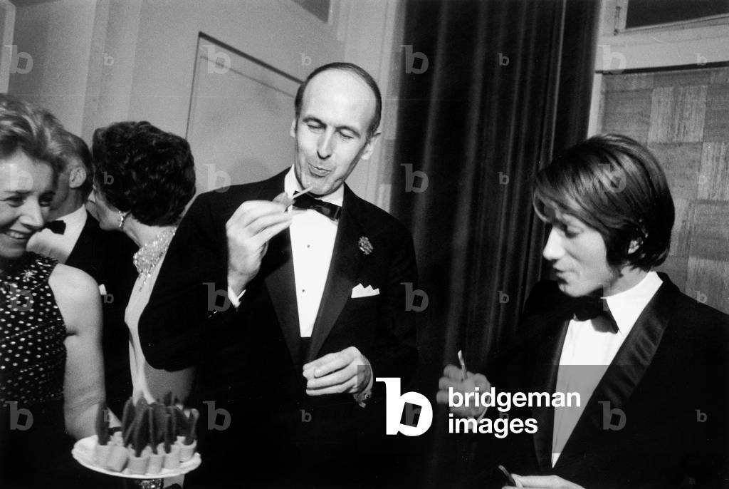 Image of Valery Giscard D' Estaing and Jacques Dutronc during Gala For