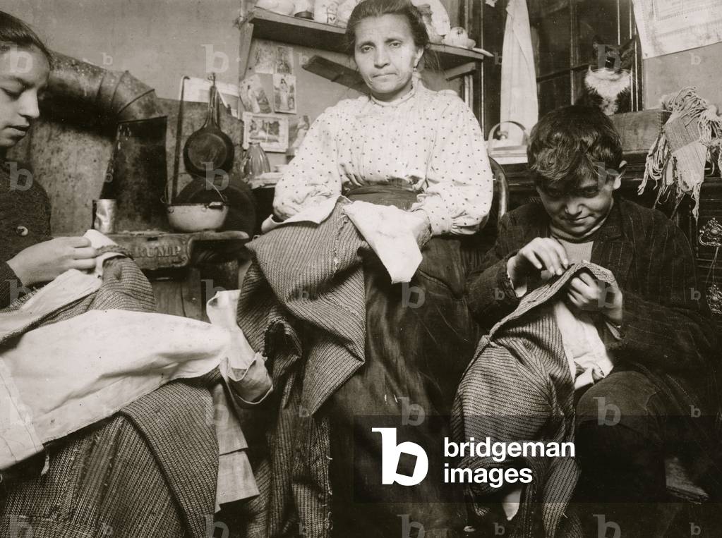 Immagine di Fotografia "In alto" di Lewis Wickes Hine, b/w