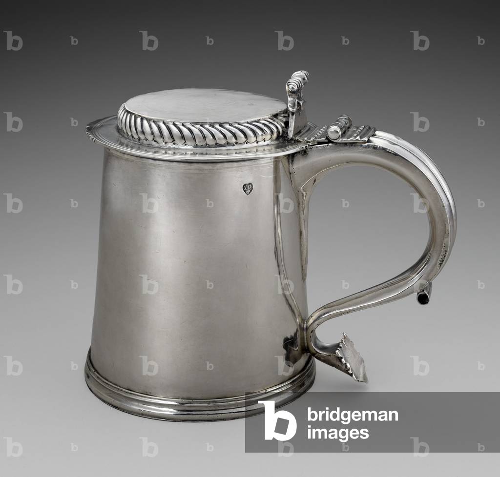 Image de Arts décoratifs représentant Tankard 1695 par Jeremiah Dummer, b/w